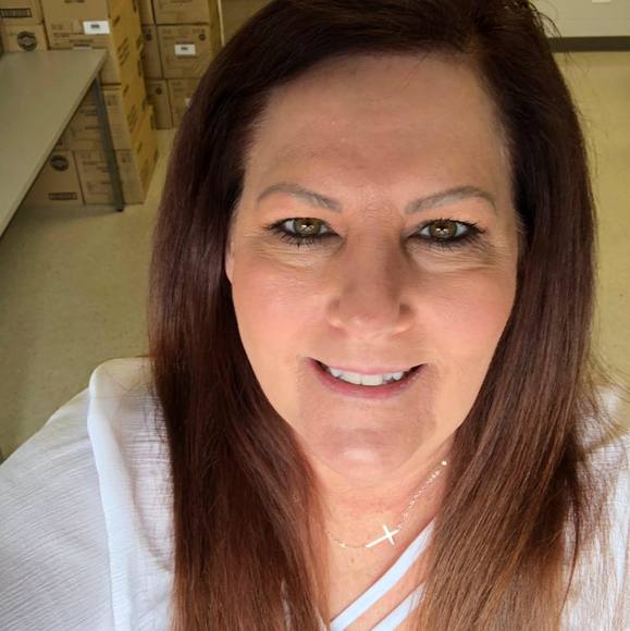 Meet your Posher, Pamela - Picture 1 of 1